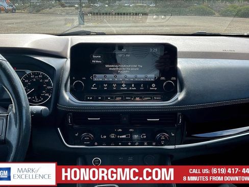 Used 2022 Nissan Rogue SL w/ SL Premium Package FWD image 13
