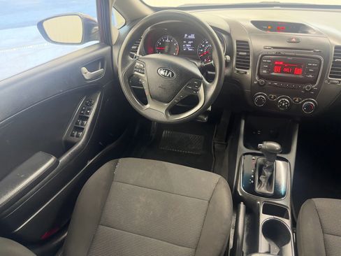 Used 2018 Kia Forte LX image 15