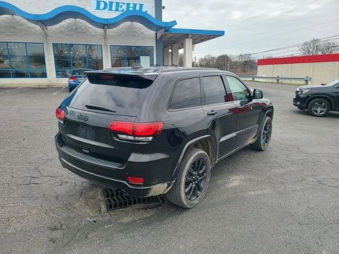 Used 2021 Jeep Grand Cherokee Laredo X image 5