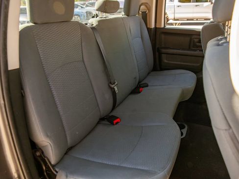 Used 2017 RAM 1500 Express AWD/4WD image 12