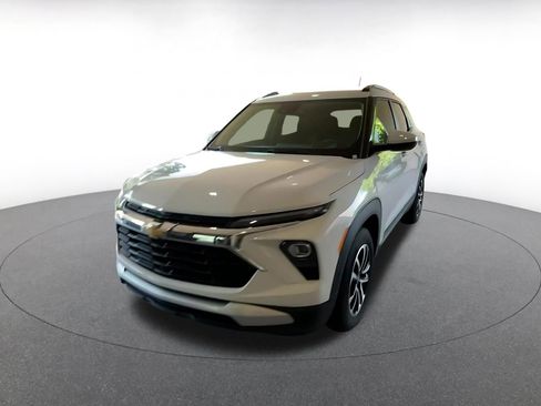 Used 2025 Chevrolet TrailBlazer LT FWD image 11