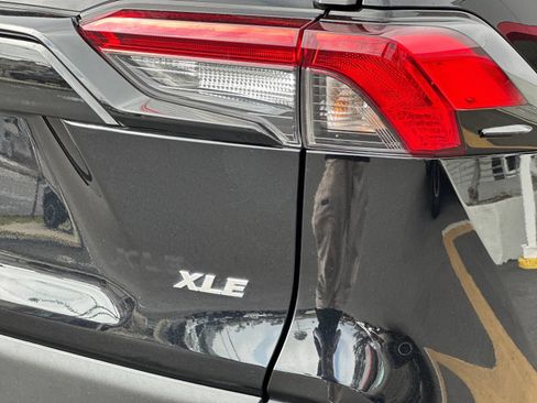 Used 2024 Toyota RAV4 XLE FWD image 24