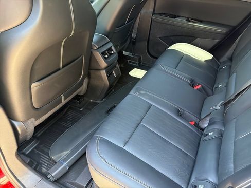 Certified 2025 Cadillac Optiq Sport 2 w/ LPO, Floor Liner Package AWD/4WD image 36