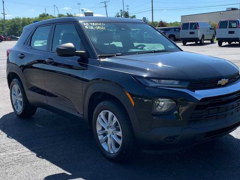 Used 2021 Chevrolet TrailBlazer LS AWD/4WD image 2
