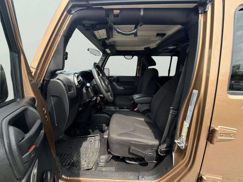 Used 2015 Jeep Wrangler Unlimited Sport image 16