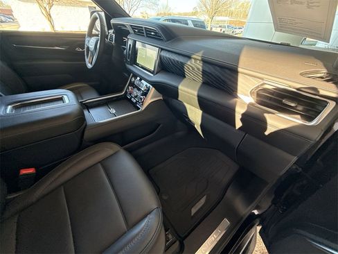 Certified 2024 GMC Yukon XL Denali w/ Max Trailering Package image 28