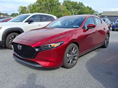 Used 2022 MAZDA MAZDA3 s FWD image 2