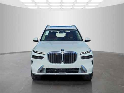 New 2026 BMW X7 xDrive40i w/ Climate Comfort Package image 2