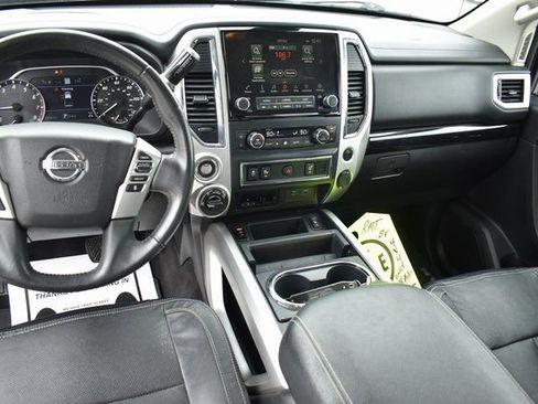 Used 2021 Nissan Titan SV w/ SV Convenience Package image 19