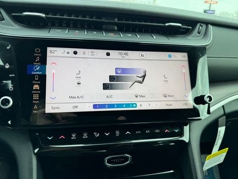 New 2026 Jeep Grand Cherokee Altitude image 39