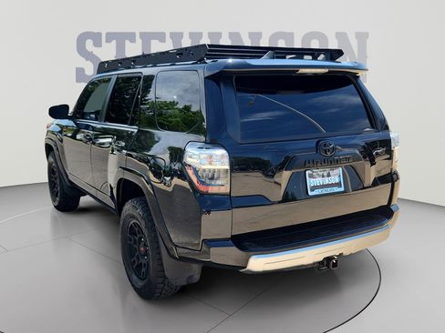 Used 2022 Toyota 4Runner TRD Off-Road Premium w/ Moonroof Package AWD/4WD image 3