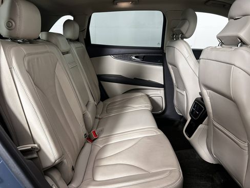 Used 2016 Lincoln MKX Reserve w/ Climate Package AWD/4WD image 14
