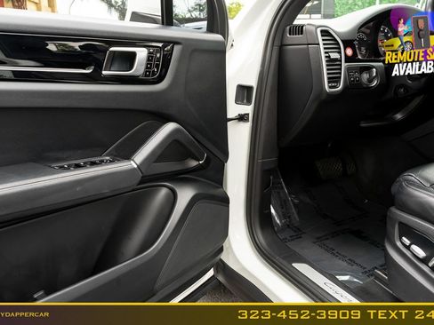 Used 2019 Porsche Cayenne AWD/4WD image 12
