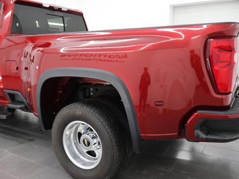 Used 2023 Chevrolet Silverado 3500 High Country image 37
