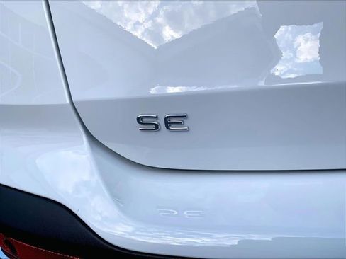 New 2026 Volkswagen Taos SE AWD/4WD image 9