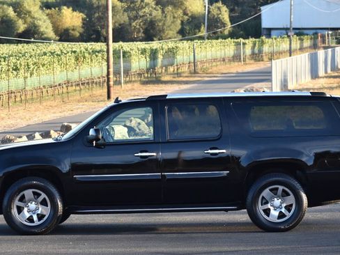 Used 2007 GMC Yukon XL Denali AWD/4WD image 7