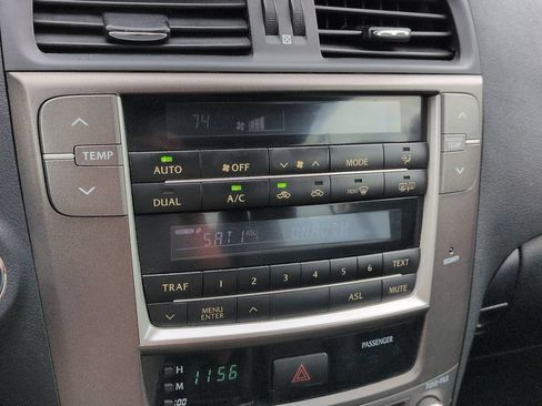 Used 2010 Lexus IS 250C RWD image 30