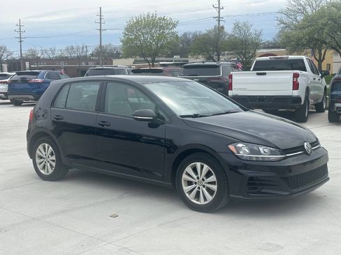 Used 2020 Volkswagen Golf 4-Door FWD image 2