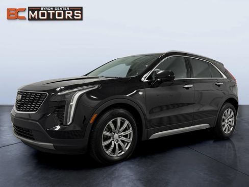 Used 2019 Cadillac XT4 Premium Luxury image 2