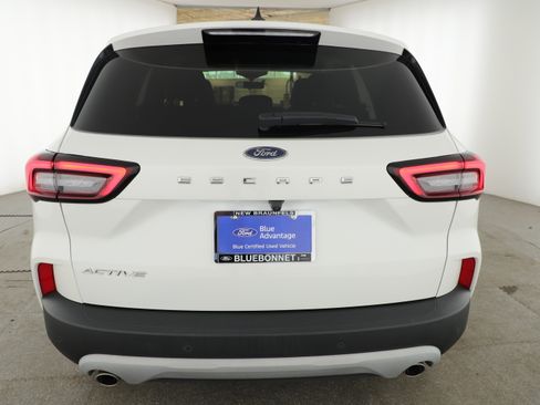 Used 2023 Ford Escape Active w/ Tech Pack #1 FWD image 4