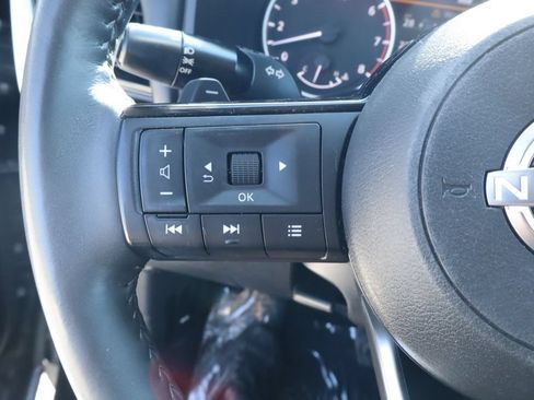 Used 2023 Nissan Rogue SL w/ SL Premium Package FWD image 23
