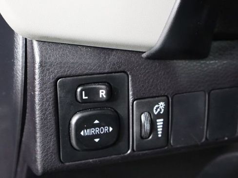 Used 2019 Toyota Corolla LE image 20