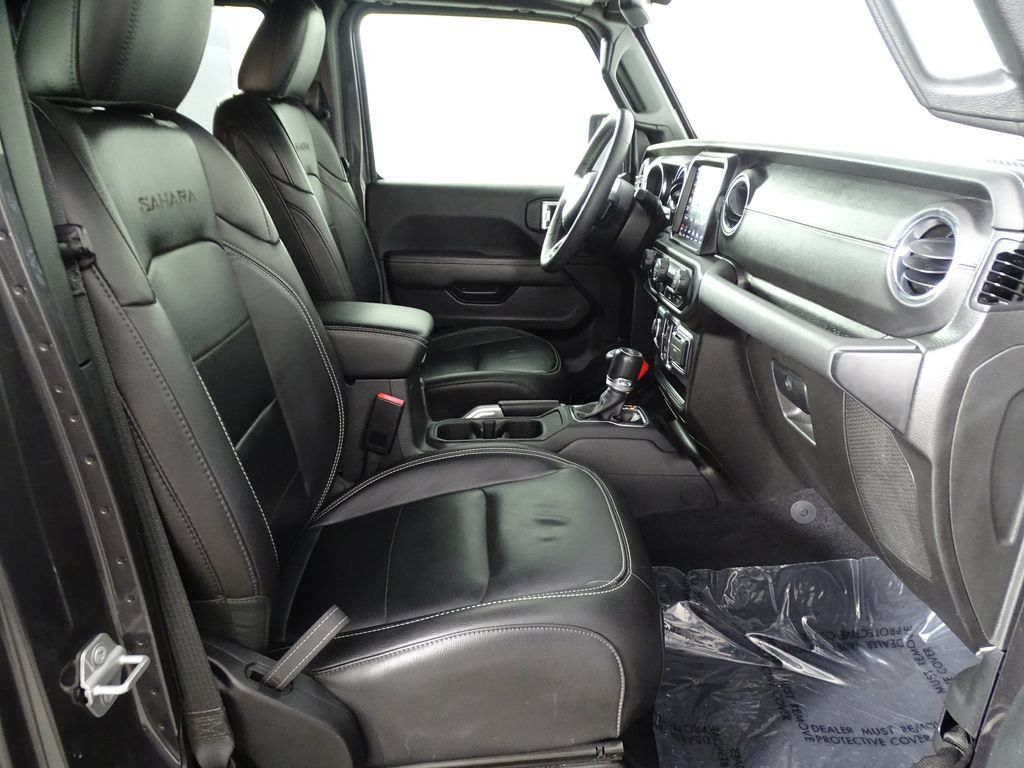 Used 2023 Jeep Wrangler Unlimited Sahara AWD/4WD image 16