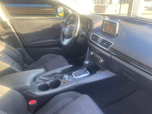 Used 2016 MAZDA MAZDA3 i Touring w/ Popular Equipment Package image 6