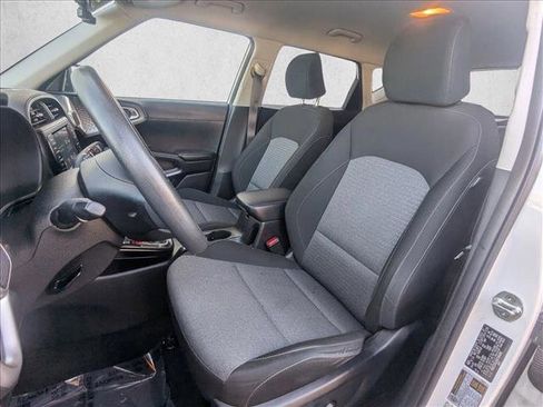 Used 2021 Kia Soul S image 15
