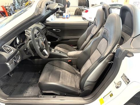 Used 2018 Porsche 718 Boxster GTS image 17