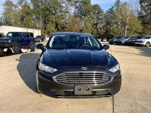 Used 2019 Ford Fusion SE image 6