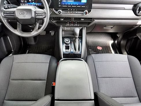 Used 2024 Chevrolet Colorado Trail Boss AWD/4WD image 23