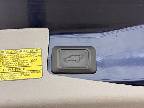 Used 2012 Toyota Highlander SE w/ Tow Pkg AWD/4WD image 31
