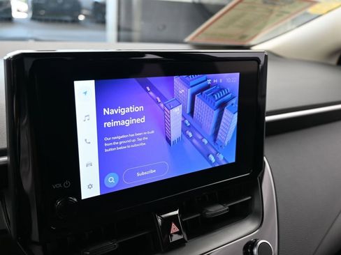 Used 2025 Toyota Corolla LE image 21