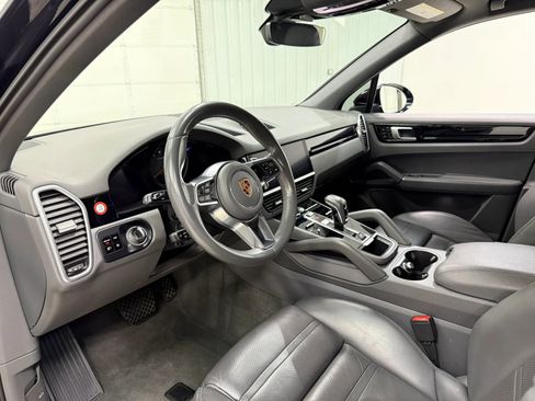 Used 2020 Porsche Cayenne AWD/4WD image 12