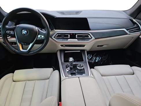 Used 2022 BMW X5 sDrive40i w/ Premium Package image 9