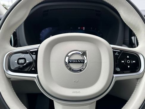 Certified 2025 Volvo XC60 B5 Ultra w/ Protection Package Premier image 26