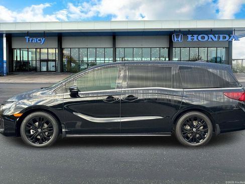 Certified 2025 Honda Odyssey Sport-L image 11