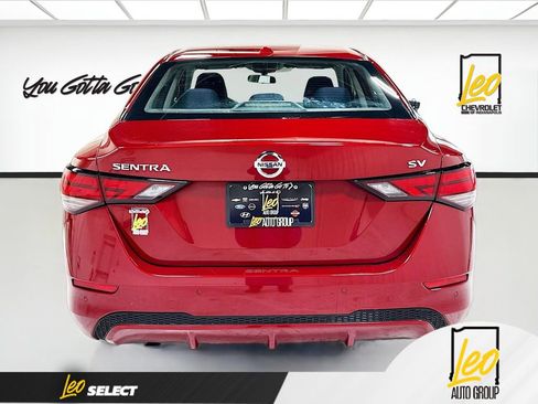 Used 2022 Nissan Sentra SV image 6