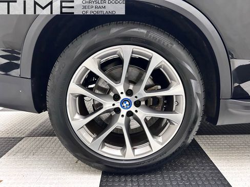 Used 2023 BMW X5 xDrive45e image 8