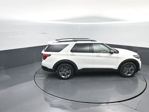 New 2026 Ford Explorer Active w/ Active Comfort Package image 29