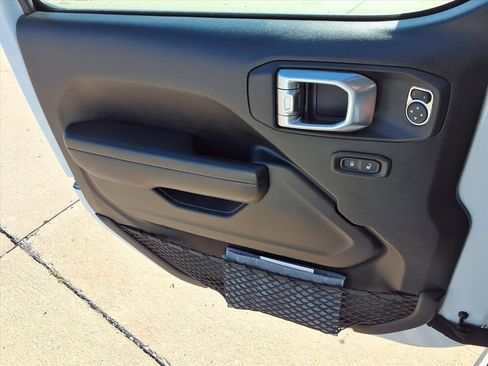 Certified 2021 Jeep Wrangler Sport image 17