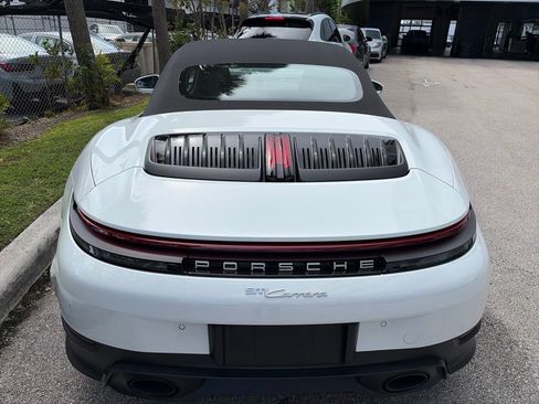 Certified 2025 Porsche 911 Carrera RWD image 11