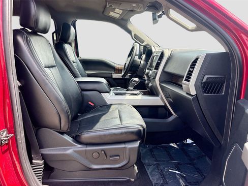 Used 2019 Ford F150 Lariat w/ Equipment Group 502A Luxury AWD/4WD image 29
