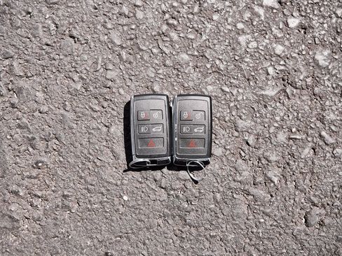 Used 2024 Land Rover Range Rover SE image 70