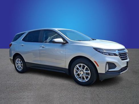 Used 2022 Chevrolet Equinox LT FWD image 2