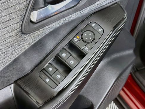 Used 2023 Nissan Rogue SV AWD/4WD image 15