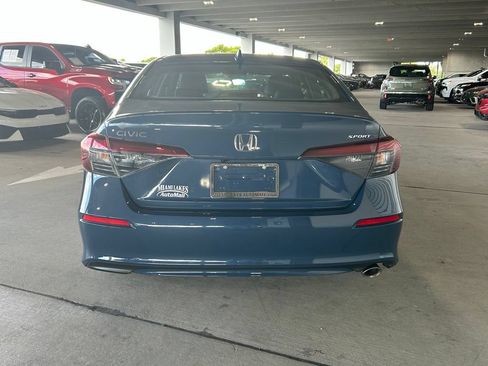Used 2025 Honda Civic Sport image 4