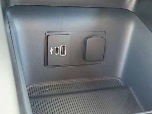 New 2026 Ford Explorer Active w/ Active Comfort Package image 10