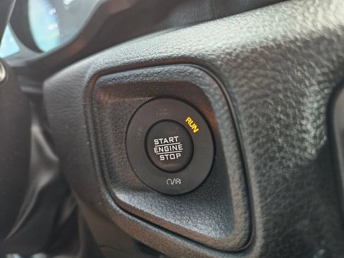 Used 2024 Jeep Wrangler Unlimited AWD/4WD image 28